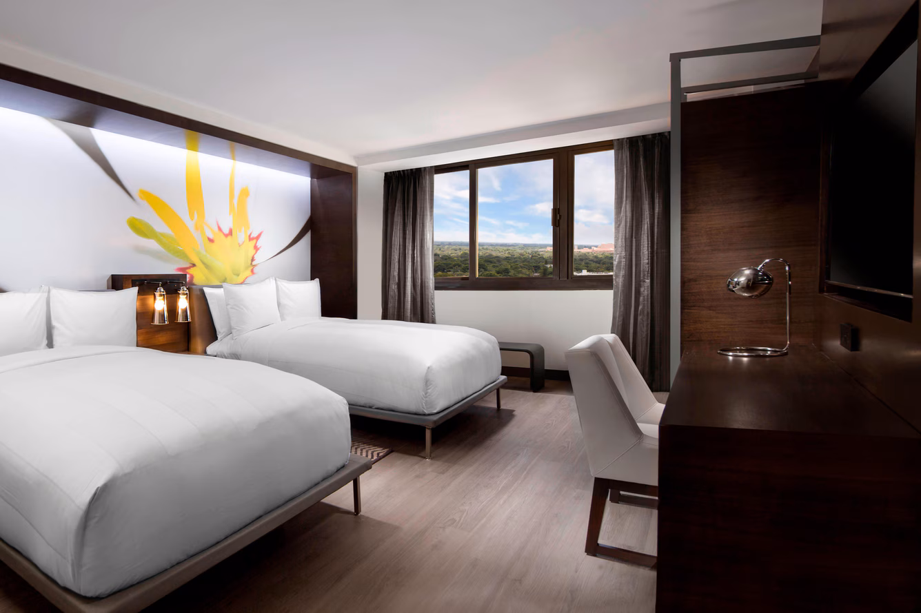 Double queen guest room at Marriott Miami Dadeland.